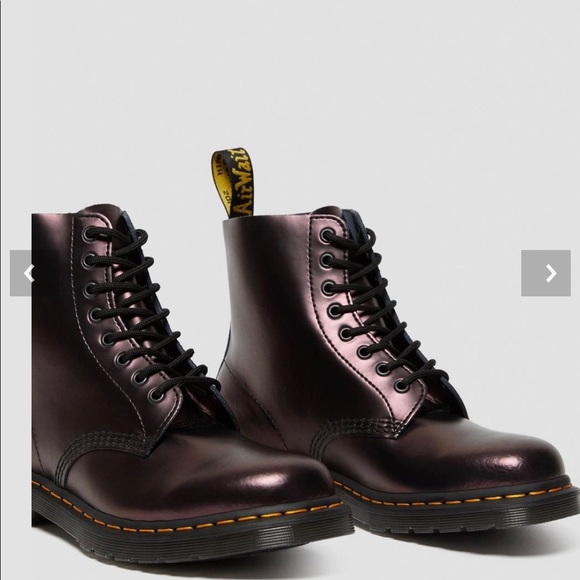 Dr MARTENS 1460 Pascal Red CHROMA Size: 7 - Picture 4 of 10